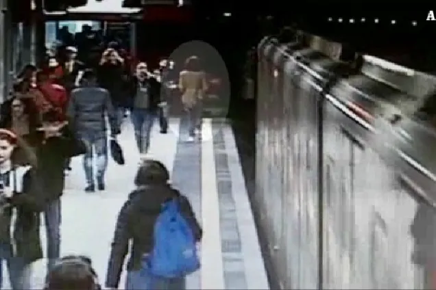 В Італії трапилася нова НП у метро: момент потрапив на відео