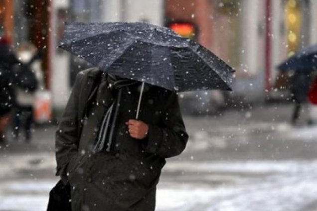 Дождь сменит снег: синоптики уточнили прогноз погоды в Украине