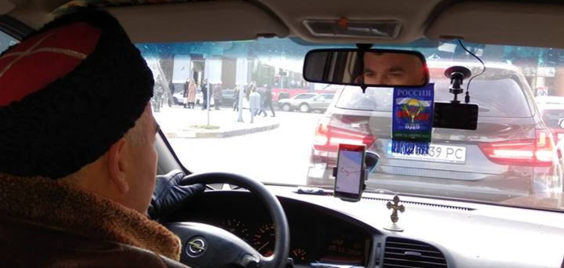 'Чекає своїх!' Мережу розлютив таксист із Дніпра, котрий обожнює Росію