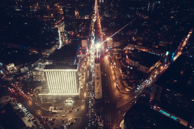 Ночная площадь Победы в Киеве: яркие фото с высоты