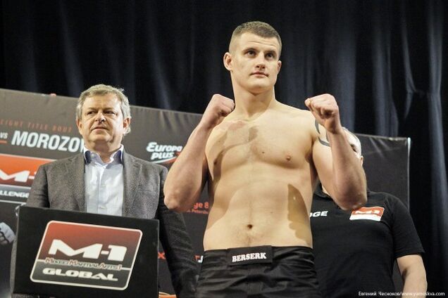 Украинский боец ММА добыл эффектную победу в РФ, ''задушив'' россиянина