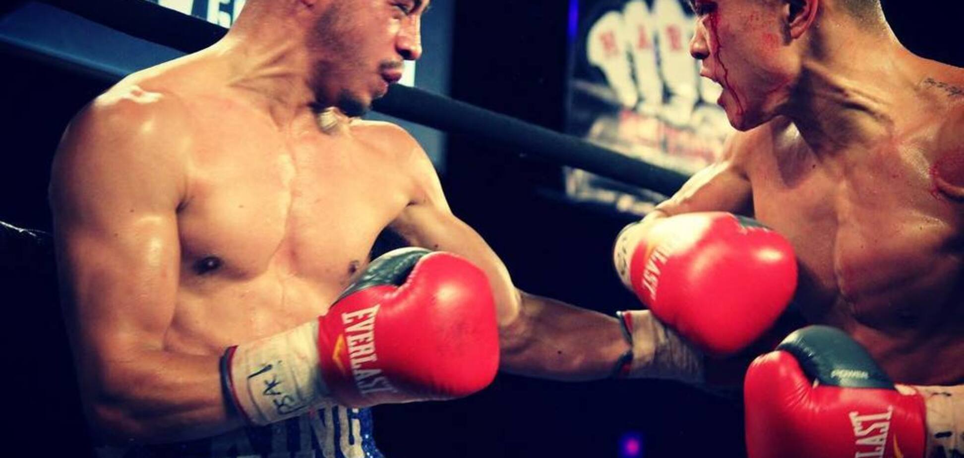 Небитый украинский боксер добыл яркую победу: появилось видео нокдауна
