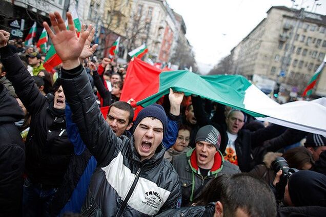 Еще одну страну Евросоюза охватили массовые протесты: что происходит