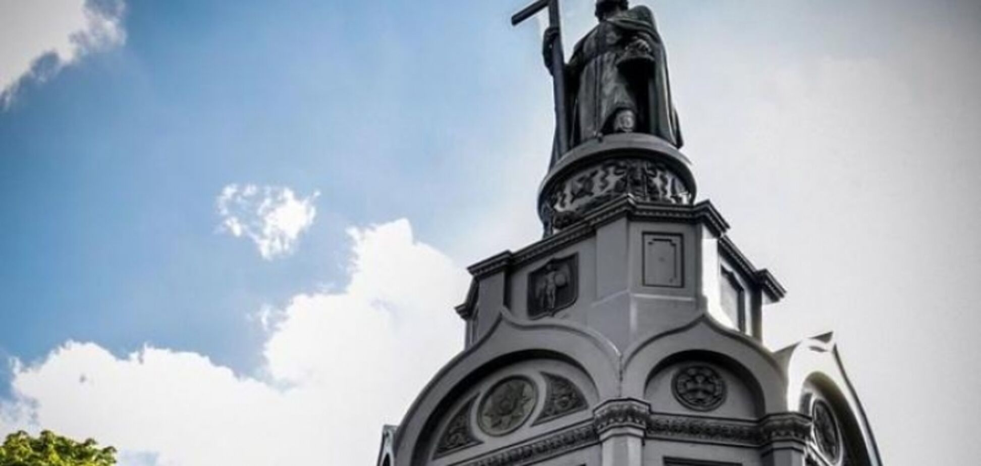 ''Можем послушать служителей вуду'': протест еще одной церкви против Томоса нарвался на критику 