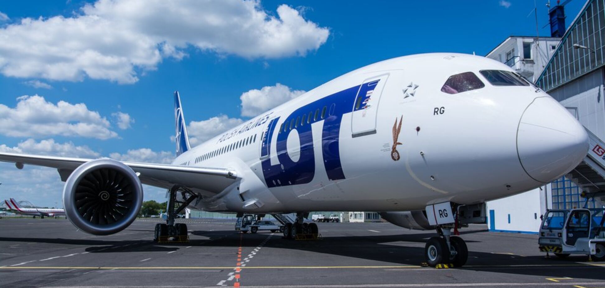 Спасли пассажиры: с польским Boeing произошло курьезное ЧП