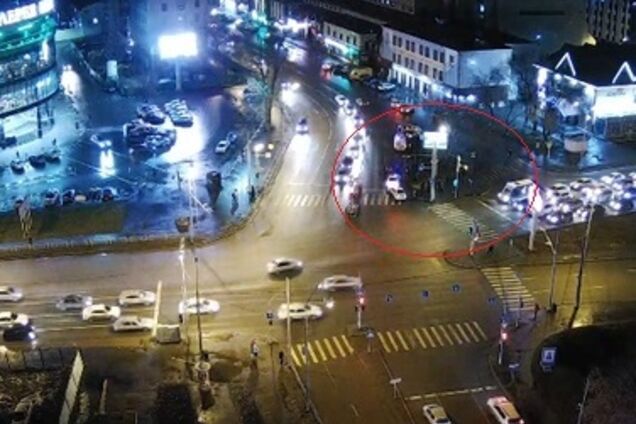 'Зайцева по-тюменски': в России девушка сбила 6 человек на тротуаре. Фото с места ДТП