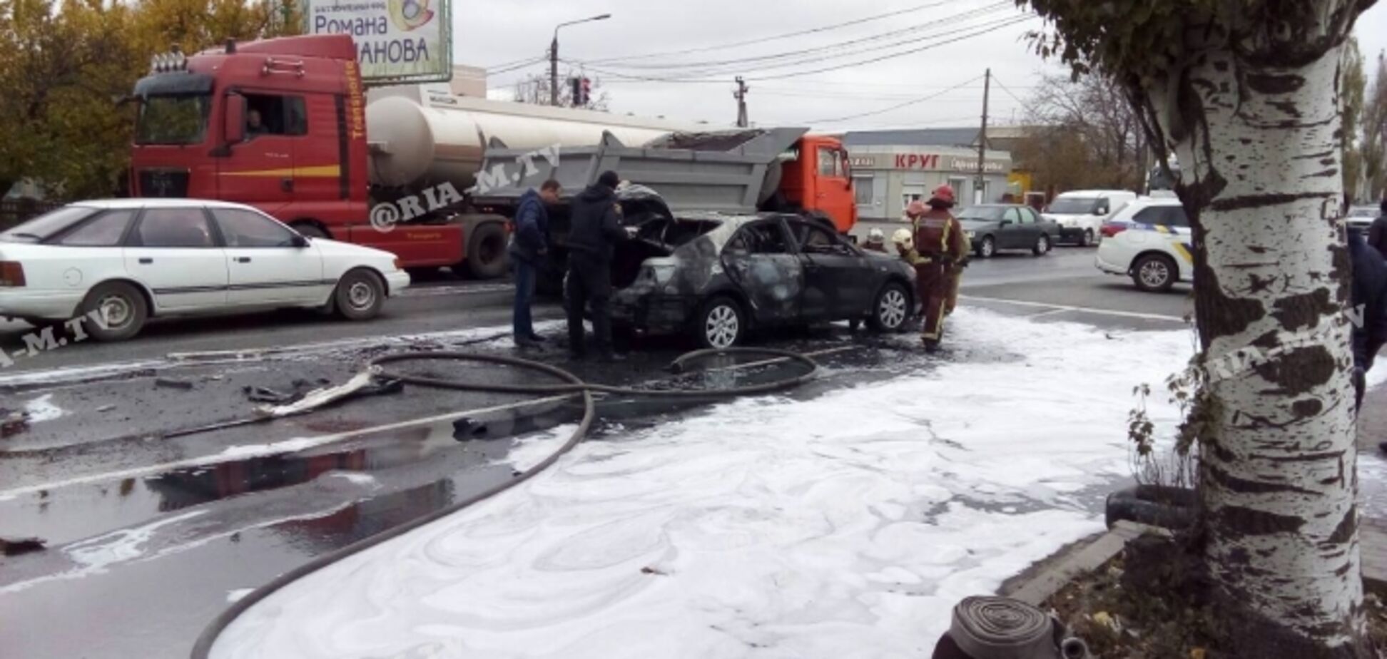 В Мелитополе иномарка сгорела из-за взорвавшегося газового баллона