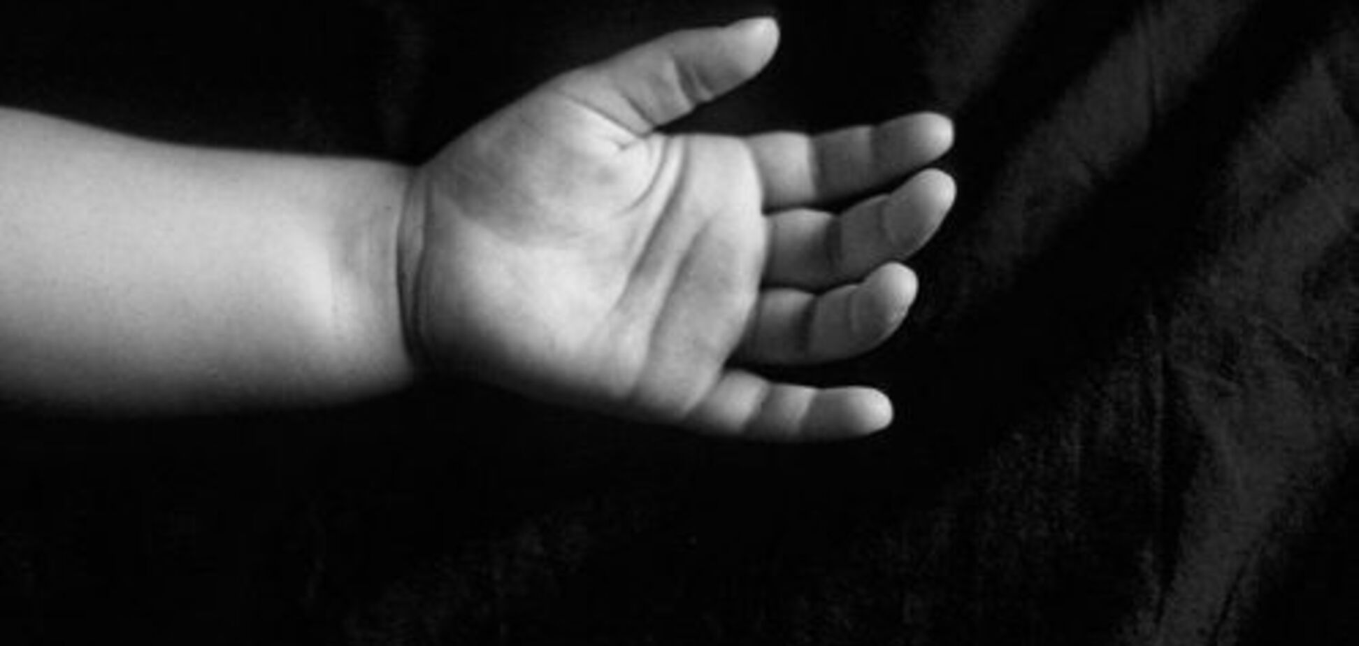 В Черкассах нашли зарезанного младенца: что известно