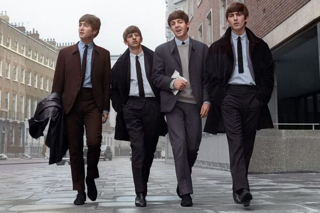  В YouTube вышел новый клип The Beatles c редкими архивными фото