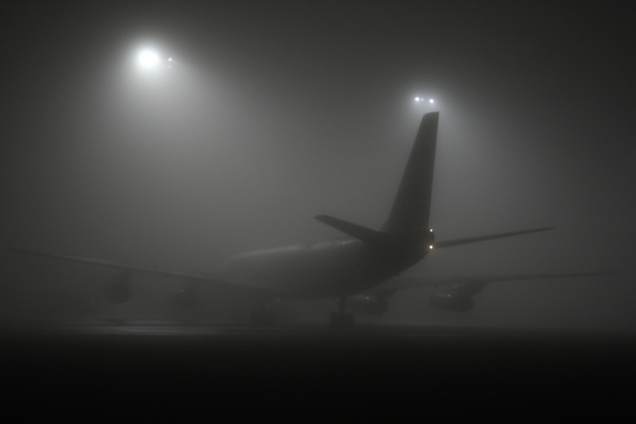 У Мехіко охоронець зняв привида в порожньому літаку: моторошне відео