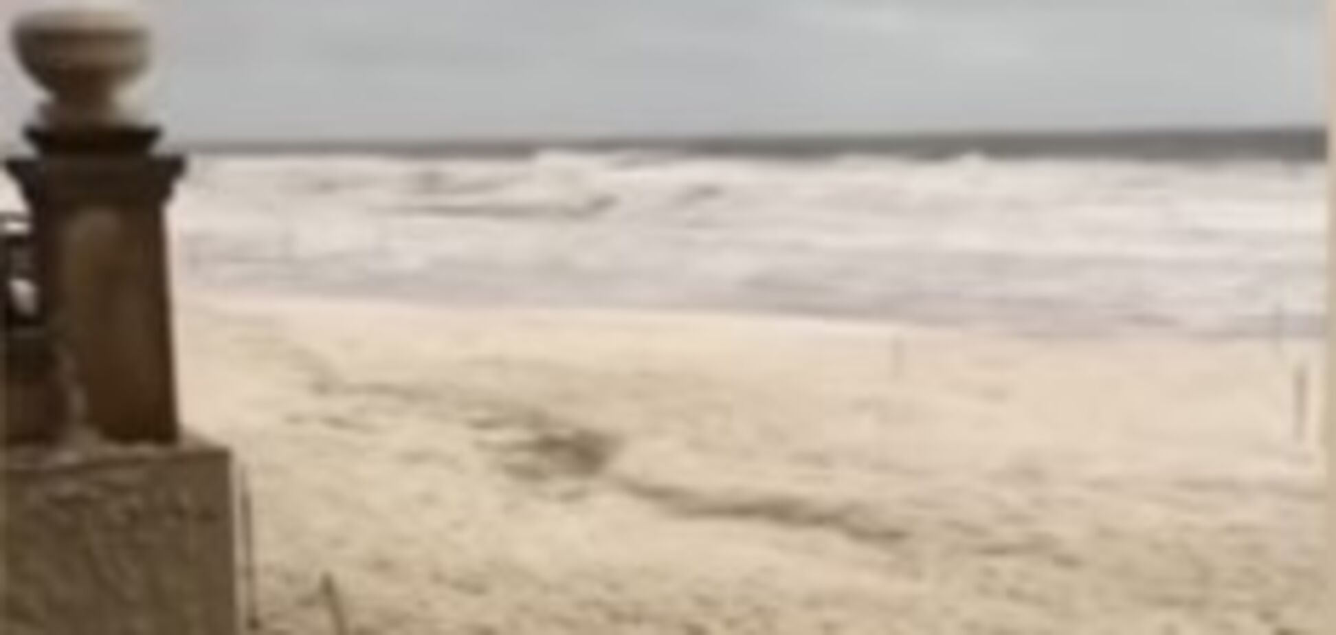 Сильний шторм в Одесі накоїв лиха: опубліковане відео