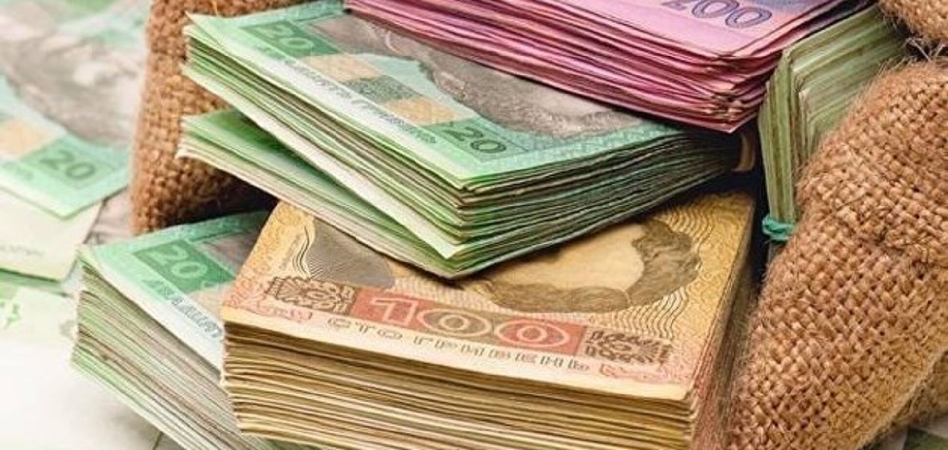 Українцям можуть роздати по 4 тис. грн: які умови