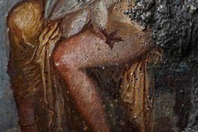 Под пеплом 2 тысячи лет: в руинах Помпеи обнаружили эротичную девушку. Фоторепортаж