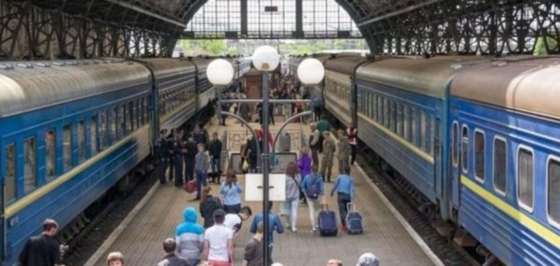 ''Укрзалізниця'' зупинила продаж квитків: нові подробиці