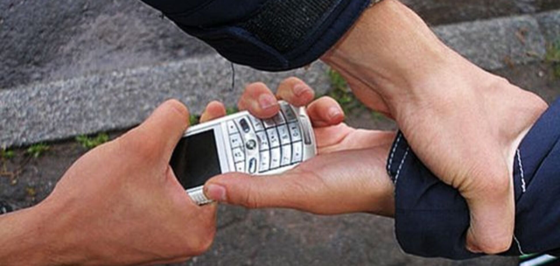 В Запорожье вор не смог убежать от людей, которых он ограбил