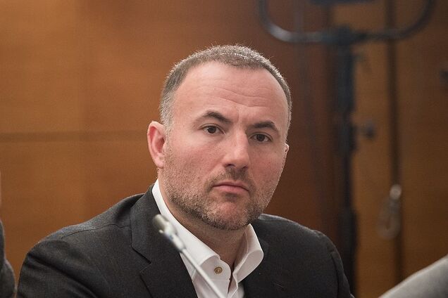 Почему украинские власти решили приютить ''товарища Фукса''?