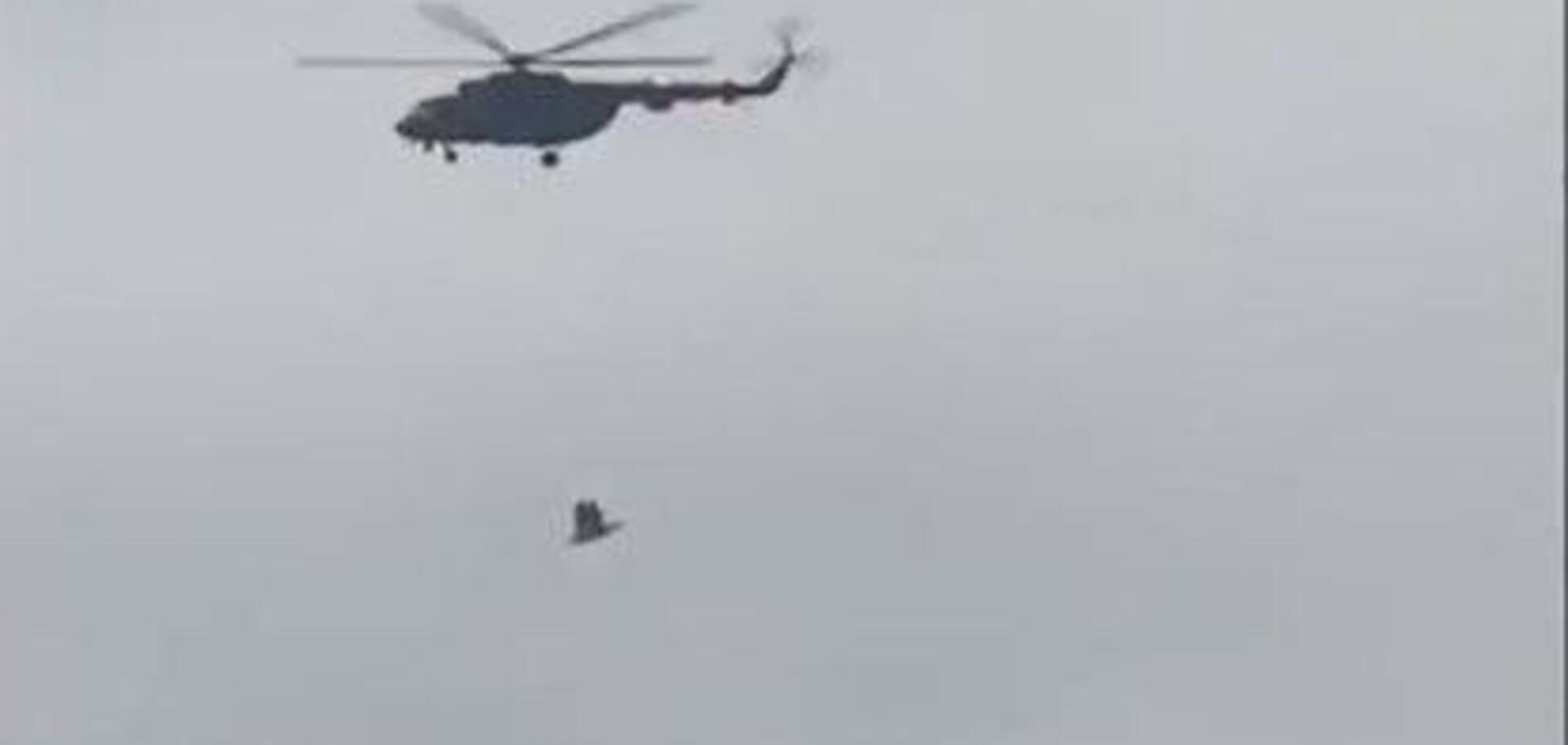 Двойников Путина повезли: российский политик объяснил полет военных вертолетов над Кремлем