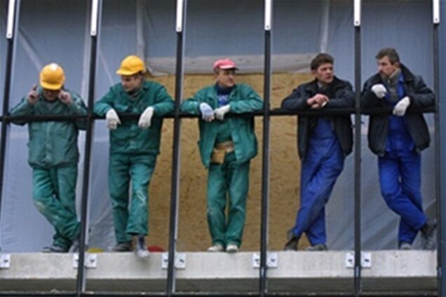 Безопасная работа за рубежом: украинцам дали простой совет