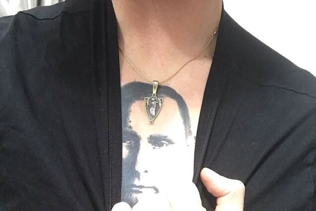 ''Спасибо Владимиру!'' Скандальный украинский артист похвалился татуировкой с Путиным