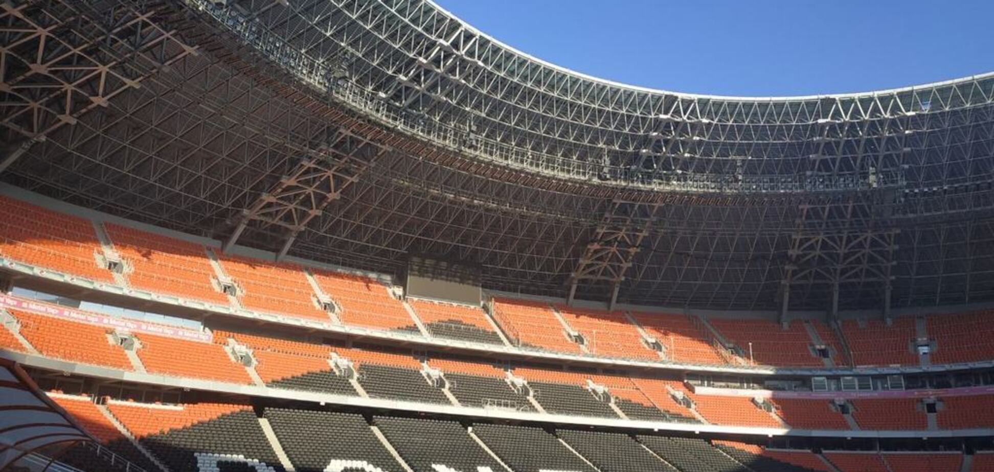 Пустыня: в сети показали свежие фото 'Донбасс Арены'