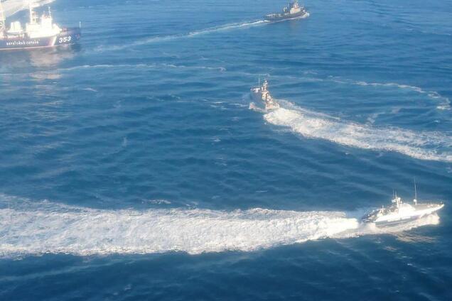 Росія атакувала корабель ВМС України: з'явилися перші знімки