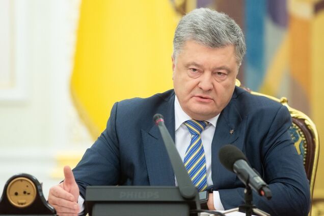 Порошенко терміново зустрінеться із генсеком НАТО через атаки РФ на Азові