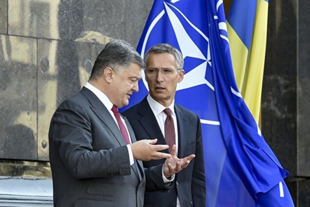 Порошенко провів термінові переговори з генсеком НАТО: подробиці