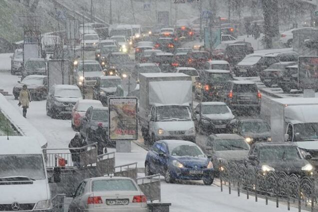 ''На дорогах транспортный коллапс'': Киев и область освободились от пробок