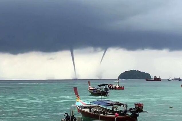 Бушующие смерчи в Таиланде повергли в шок туристов: устрашающие фото и видео