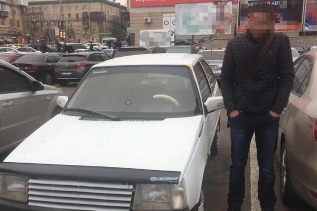 ''Это фиаско'': в Запорожье парень заявил об угоне машины и опозорился
