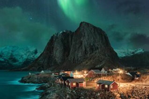 Тюльпаны и Северное сияние: в сети появились красочные фото разных уголков планеты