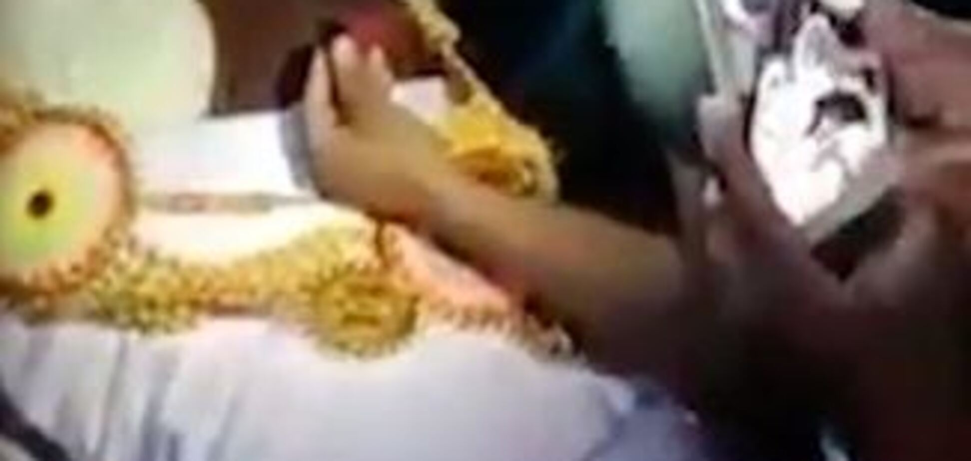 В Індії хлопець одружився із трупом загиблої коханої: відео