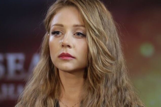 ''Глаза, полные боли'': Кароль встревожила поклонников грустным фото