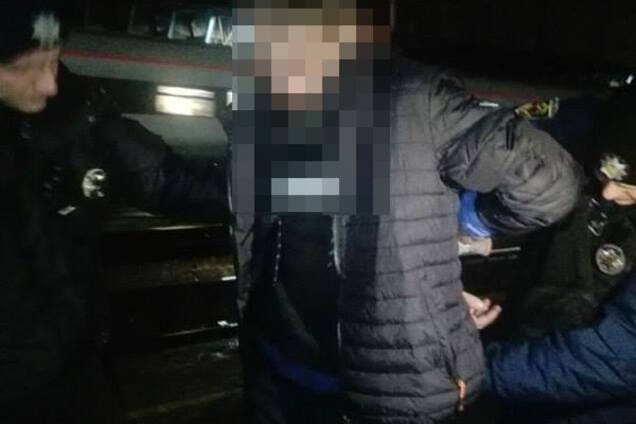 В Запорожье задержали пассажира, обворовавшего проводника поезда