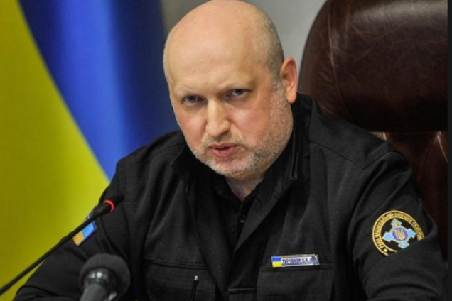 Военное положение в Украине уже заработало: Турчинов озвучил неожиданный нюанс