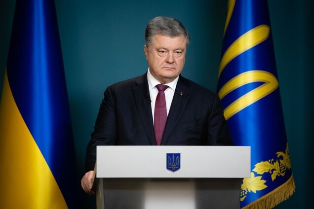 Военное положение в Украине: Порошенко пояснил скандальные нюансы