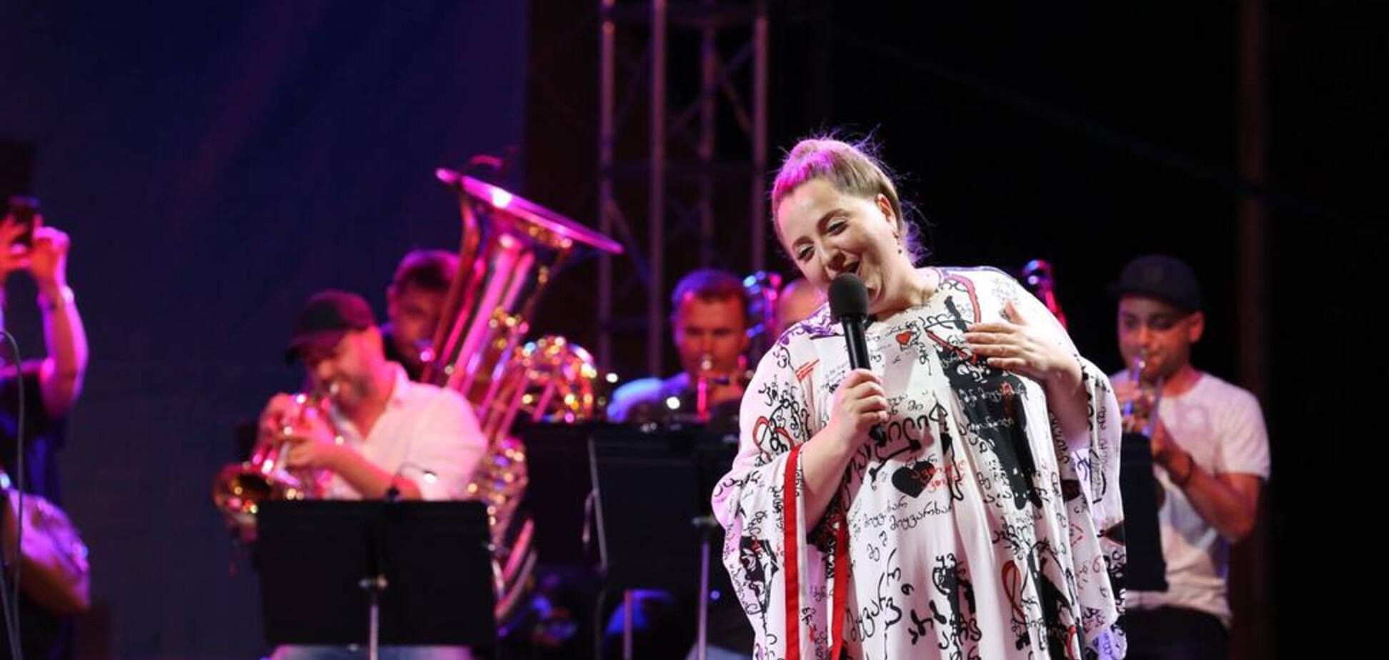 ''Я поддерживаю Украину'': знаменитая певица выразила позицию после агрессии России