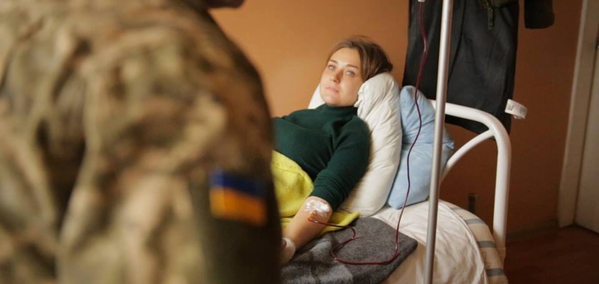 ''Палаты, слезы, боль'': украинцев попросили спасти жену Героя