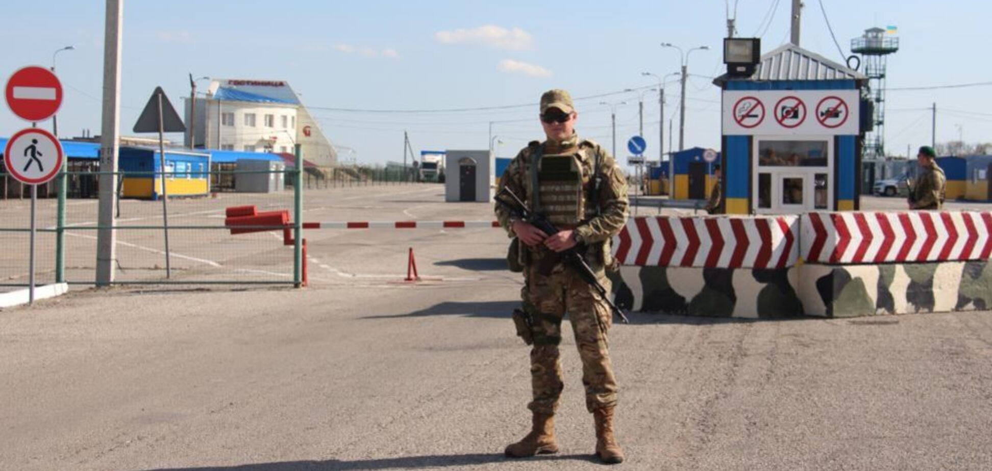Украина полностью закрыла границу с Крымом для иностранцев: что известно