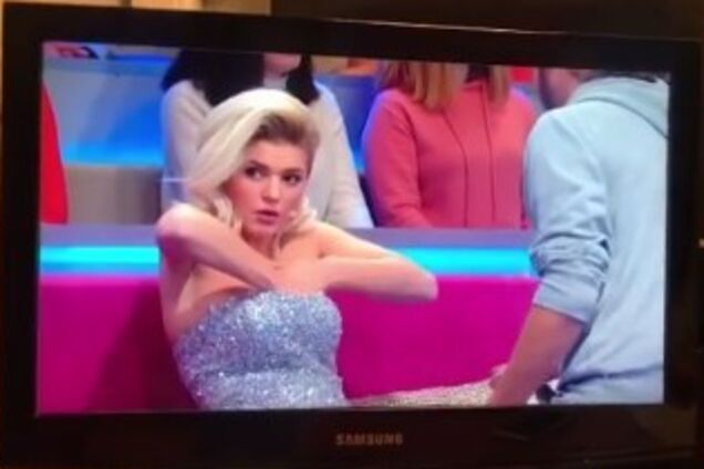 ''Не жмет?'' Украинская телеведущая показала, что хранит в своем декольте