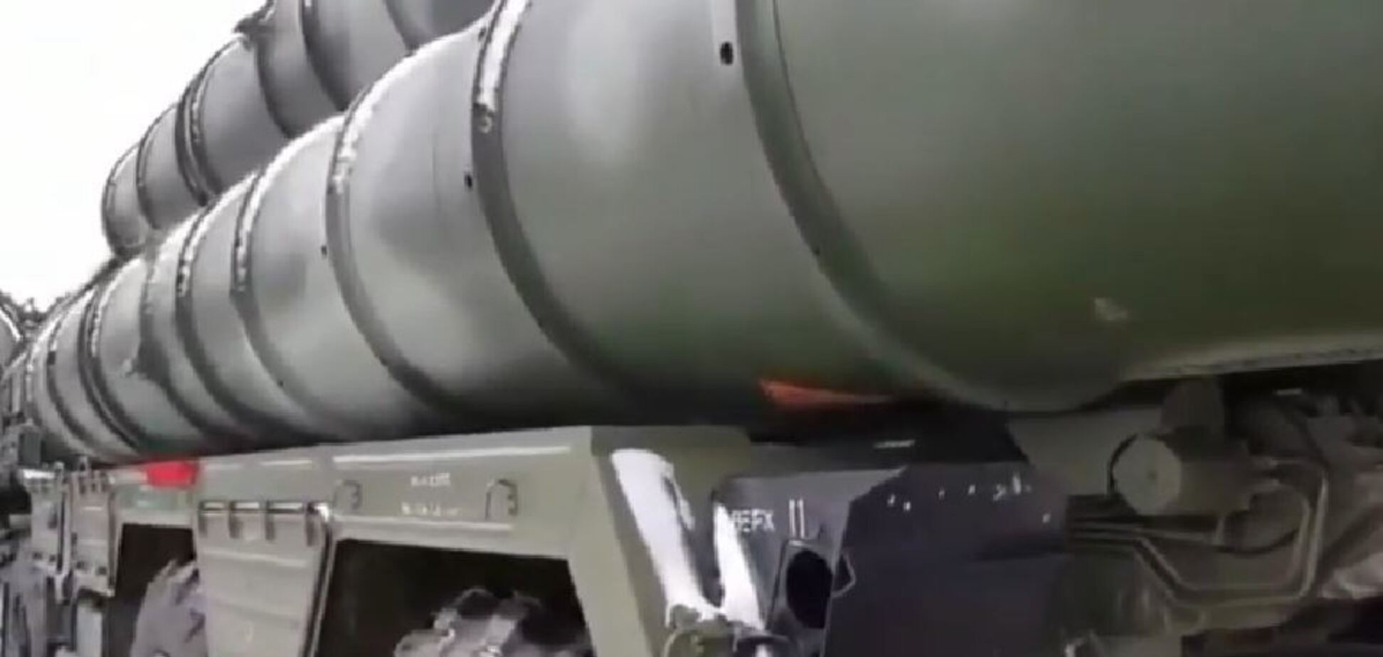 Путін перекинув до Криму смертоносну зброю: перше відео