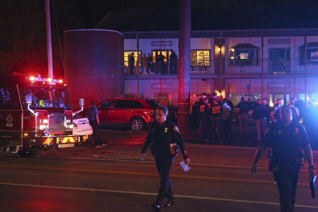 У США в ТЦ невідомий влаштував криваву стрілянину: всі подробиці, фото і відео з місця подій