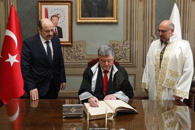 Порошенко провів зустріч із Варфоломієм та Ердоганом: подробиці візиту до Туреччини