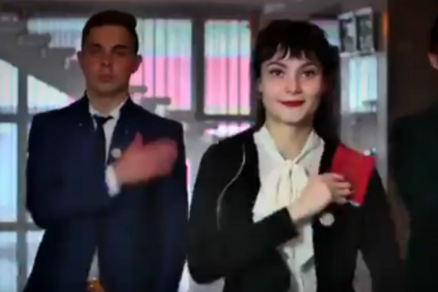 ''Хто не скачи, той м*скаль!'' Мережу підірвала ''передвиборна'' агітація в ''ЛНР''