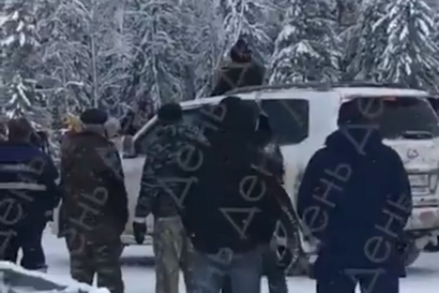 ''Дурдом на коліщатках'': служба священика РПЦ із джипа розлютила росіян