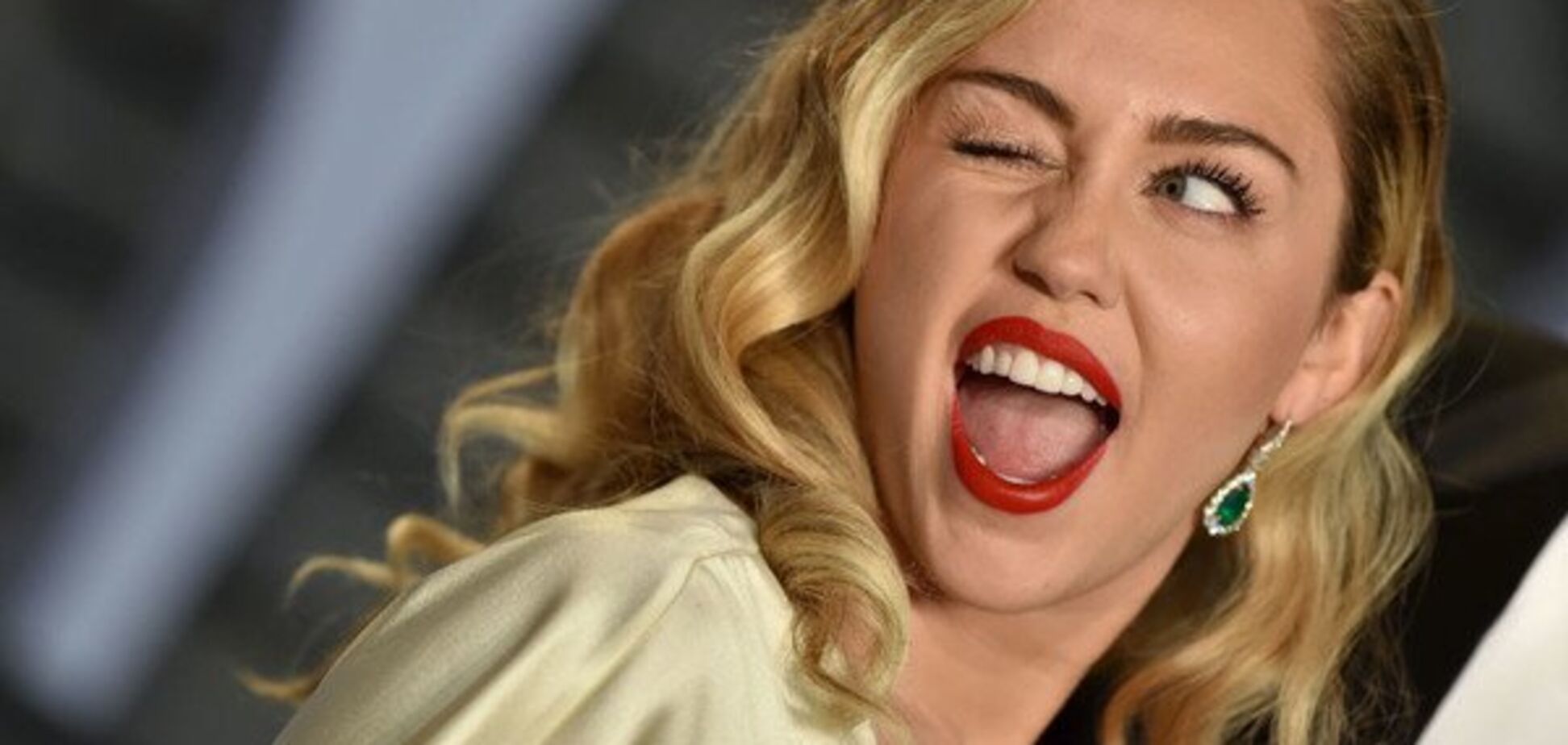 Скандальна американська співачка представила кліп, знятий у Києві