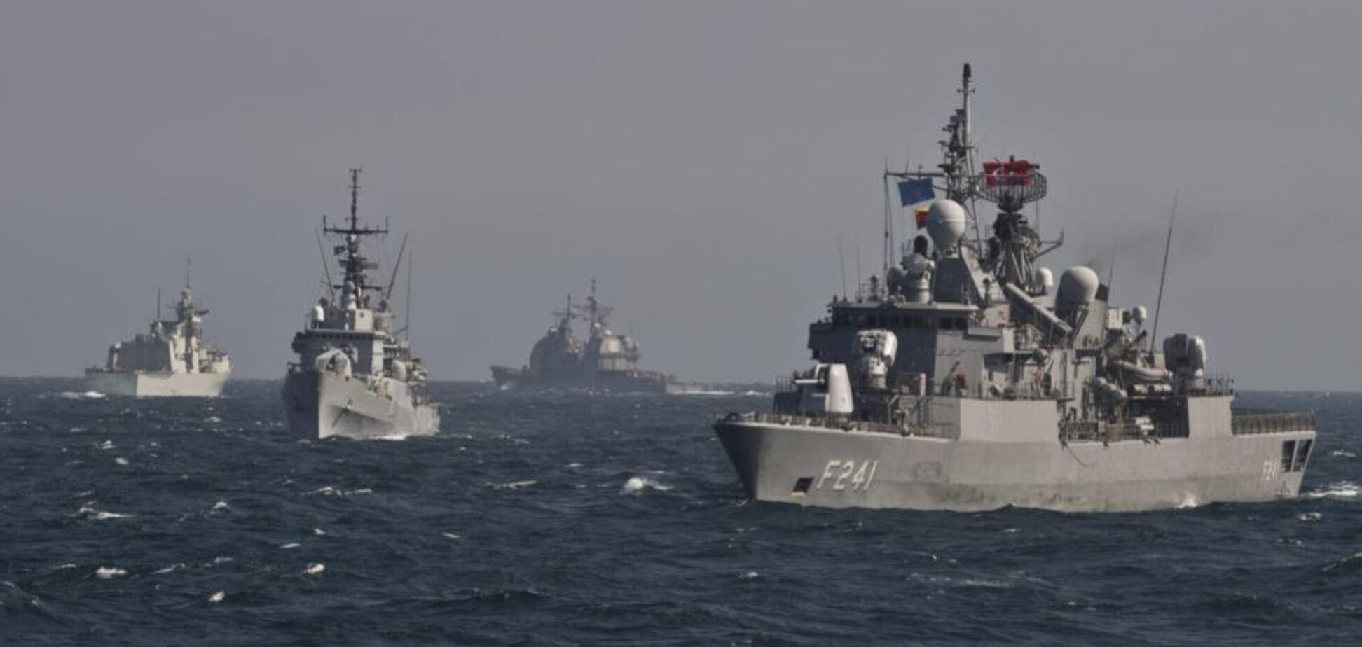 ''Росія програла'': Пономарьов висловився про кораблі НАТО в Чорному морі