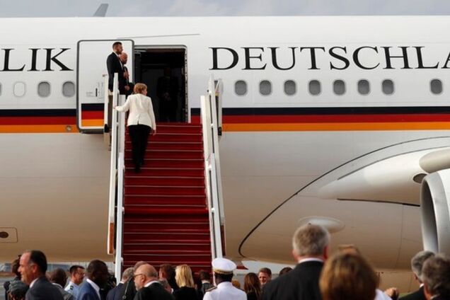 Із літаком Меркель сталася серйозна НП: чим усе закінчилося