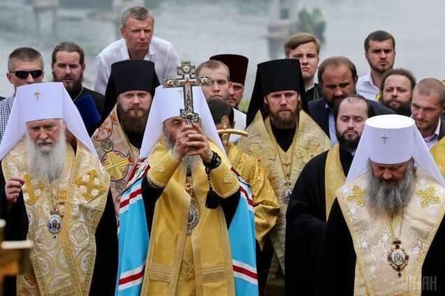 Ликвидировать? Украинцы рассказали, как поступить с УПЦ МП после Томоса