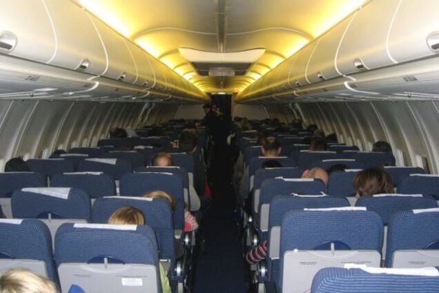 Російський літак потрапив в НП прямо в небі: всі подробиці